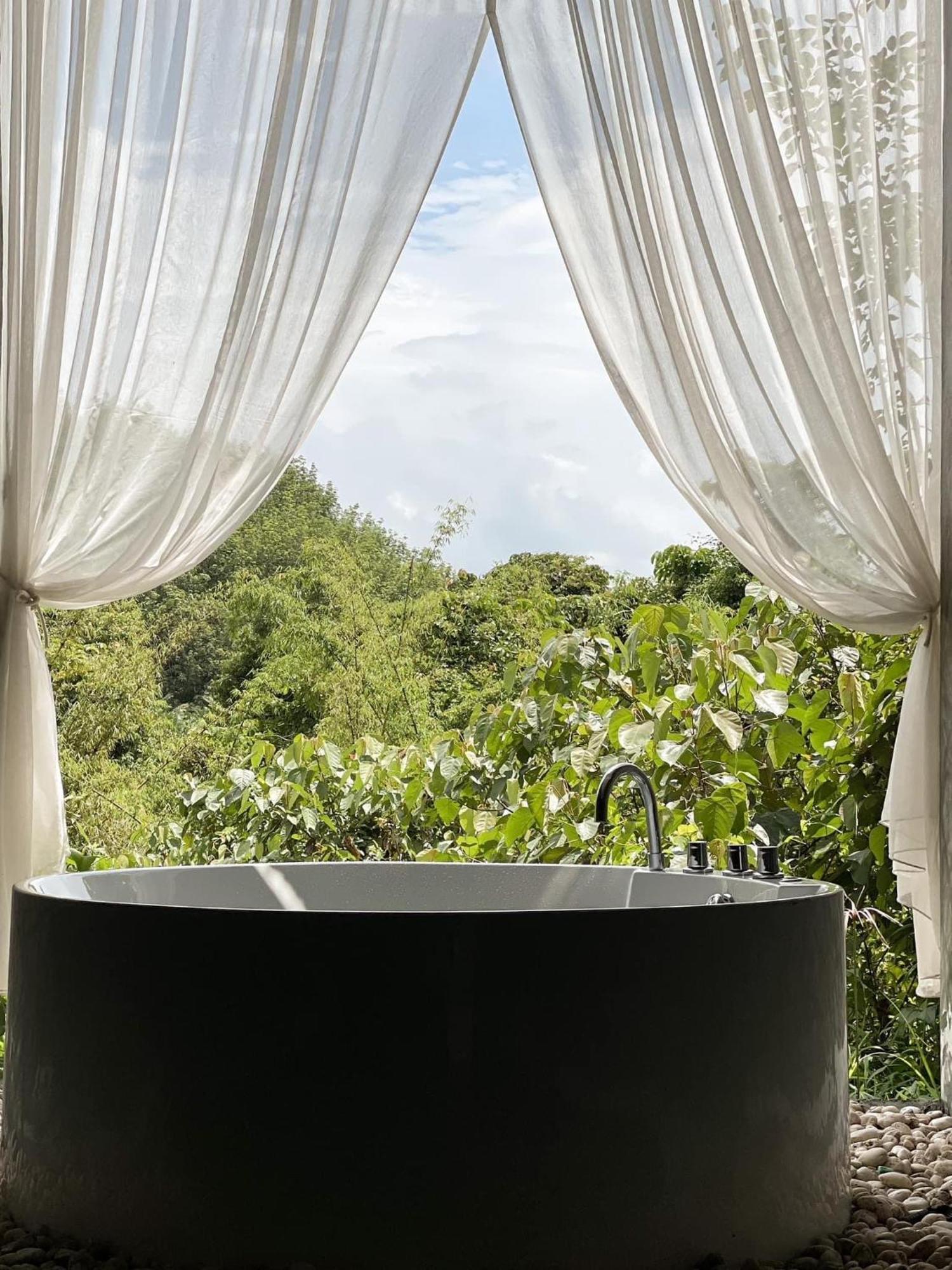 Hotel Tanoshi Glamping In Khao Sok Khao Sok National Park Exterior foto